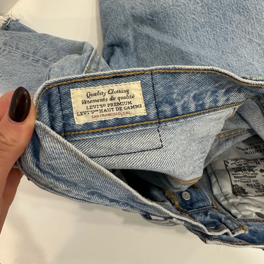 Vintage Levi Shorts (5 inch length)